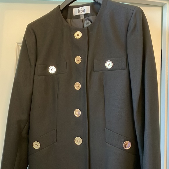 Le Suit gold button pantsuit NWT - Picture 2 of 4